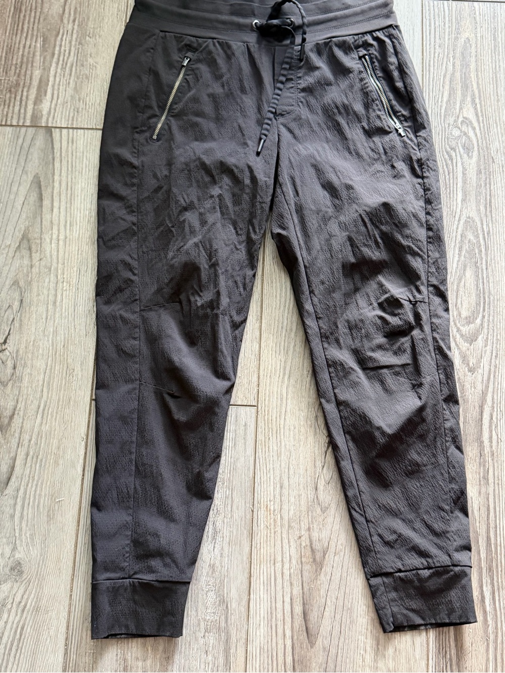 AthleteTrekkie North Jogger Pants Black Womens Size 6 Ripstop Hiking